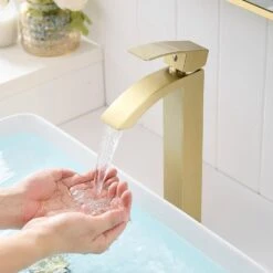 15.2 In 360° Spout Swivel Black Kitchen Faucet With Pull Out Sprayer, Single Handle Lever Kitchen Sink Faucet -Tahanbath black tahanbath pull down kitchen faucets z w1932p288181 de 1000