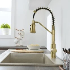 18.7 In Single Handle Pull Out Sprayer 360 Degree Spout Swivel Kitchen Faucet In Brushed Gold -Tahanbath brushed gold tahanbath pull out kitchen faucets zct xy33ng70us 31 1000