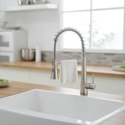 Single Handle Pull Down Sprayer Kitchen Faucet 15.2 In. 360 ° Spout Swivel Stainless Steel Taps In Brushed Nickel -Tahanbath brushed nickel tahanbath pull down kitchen faucets z 1340 33n ss us fa 1000