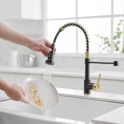 Single-Handle Pull Down Sprayer Kitchen Faucet, Modern High-Arc Pull Out Kitchen Sink Faucet In Black With Matte Black -Tahanbath matte black gold tahanbath pull down kitchen faucets y xy 189 33bg 45 us 31 1000